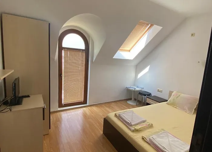 Vendégház деневи